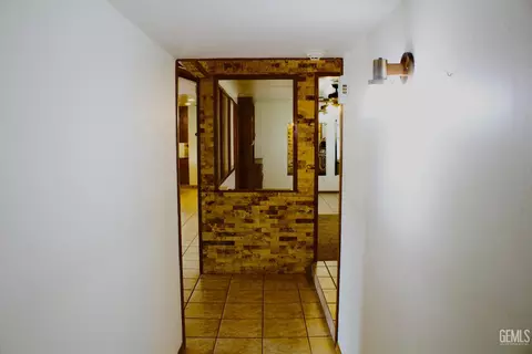Entry Way - 10331 Shellabarger Rd, Bakersfield, CA 93312 photo 1 of 3