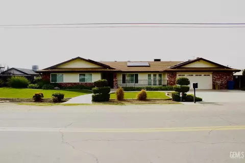 Exterior - 10331 Shellabarger Rd, Bakersfield, CA 93312 photo 2 of 8