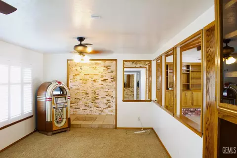 Living - 10331 Shellabarger Rd, Bakersfield, CA 93312 photo 1 of 3