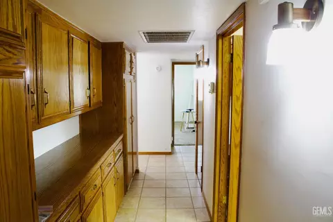Entry Way - 10331 Shellabarger Rd, Bakersfield, CA 93312 photo 3 of 3