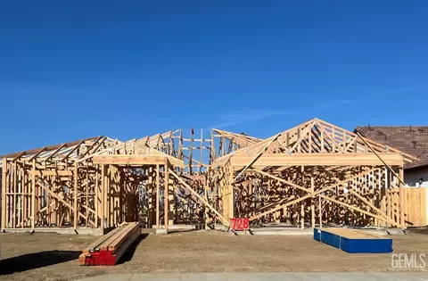 728 Sammy Way, Shafter, CA 93263