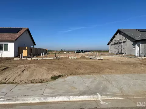 720 Sammy Way, Shafter, CA 93263 photo 2