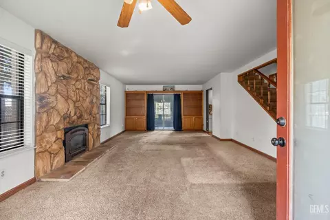 Living - 18260 Alps Dr, Tehachapi, CA 93561 photo 3 of 3