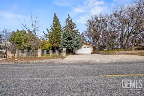 18260 Alps Dr, Tehachapi, CA 93561