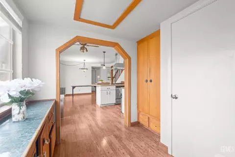 Entry Way - 18260 Alps Dr, Tehachapi, CA 93561 photo 1 of 1