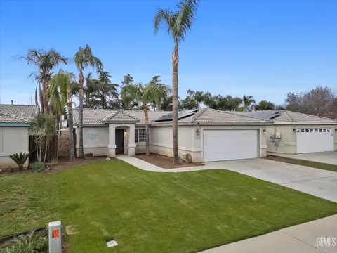 3015 Neah Bay Dr, Bakersfield, CA 93312