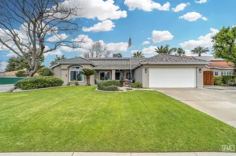 700 Los Mochis Dr, Bakersfield, CA 93314
