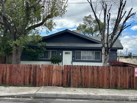 625 A St, Bakersfield, CA 93304