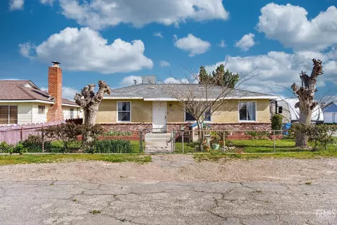 Exterior - 500 Jackson St, Taft, CA 93268 photo 1 of 6