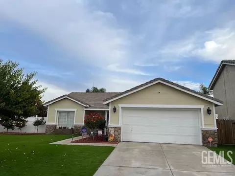 5702 California Spring Dr, Bakersfield, CA 93313