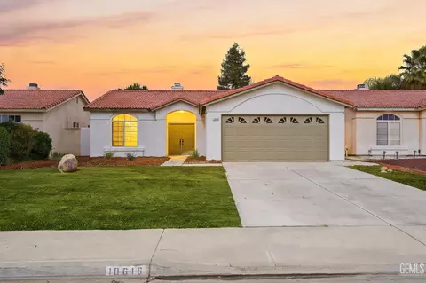 10616 Petalo Dr, Bakersfield, CA 93311