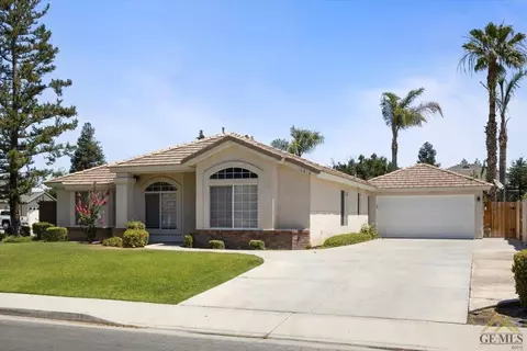 10616 Dorchester St, Bakersfield, CA 93311