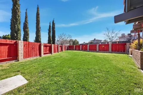 Exterior - 403 Alpine St, Taft, CA 93268 photo 8 of 10