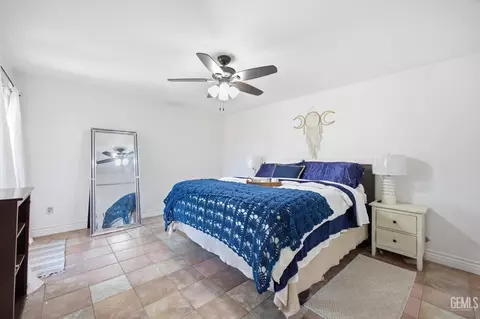 Bedroom - 403 Alpine St, Taft, CA 93268 photo 1 of 4