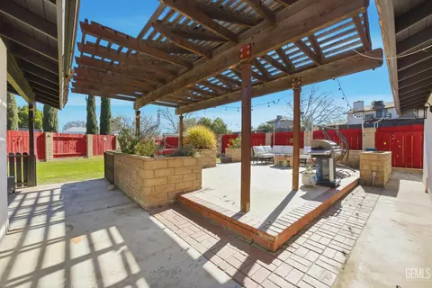 Other - 403 Alpine St, Taft, CA 93268 photo 7 of 9