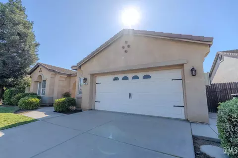 207 Riesling Vines St, Bakersfield, CA 93314
