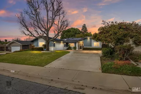 5900 Dorset Dr, Bakersfield, CA 93306
