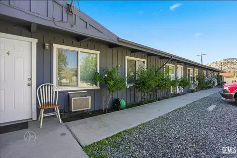 2100 Crestview Ave, Lake Isabella, CA 93240