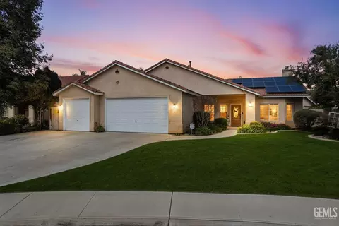 7004 Rhone Dr, Bakersfield, CA 93308