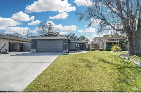 10215 Atakapa Ave, Bakersfield, CA 93312