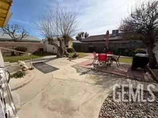 135 E Orange Ave, Shafter, CA 93263 photo 16