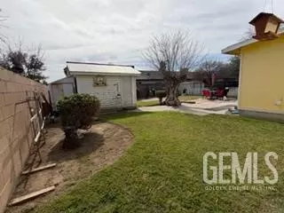 135 E Orange Ave, Shafter, CA 93263 photo 17