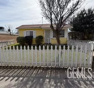 135 E Orange Ave, Shafter, CA 93263 photo 1