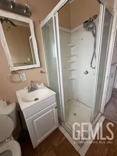 135 E Orange Ave, Shafter, CA 93263 photo 10