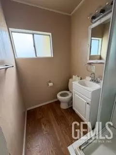135 E Orange Ave, Shafter, CA 93263 photo 9