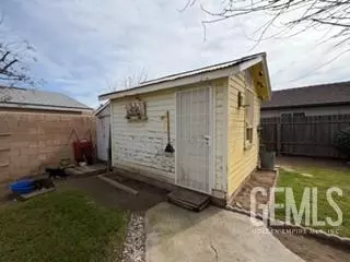 135 E Orange Ave, Shafter, CA 93263 photo 19