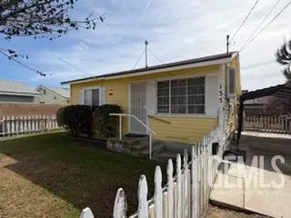 135 E Orange Ave, Shafter, CA 93263 photo 2
