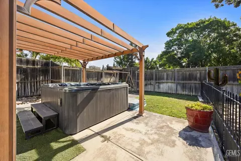 Other - 16451 Barton Ln, Bakersfield, CA 93314 photo 9 of 14