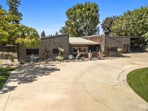Exterior - 16451 Barton Ln, Bakersfield, CA 93314 photo 3 of 18