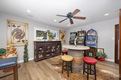 Entry Way - 16451 Barton Ln, Bakersfield, CA 93314 photo 1 of 2