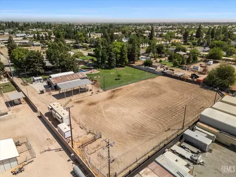 View/Area - 16451 Barton Ln, Bakersfield, CA 93314 photo 6 of 6