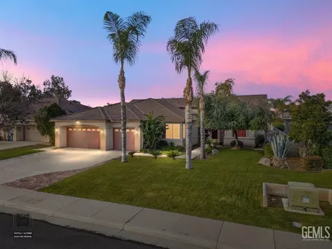 13418 Giro Dr, Bakersfield, CA 93314