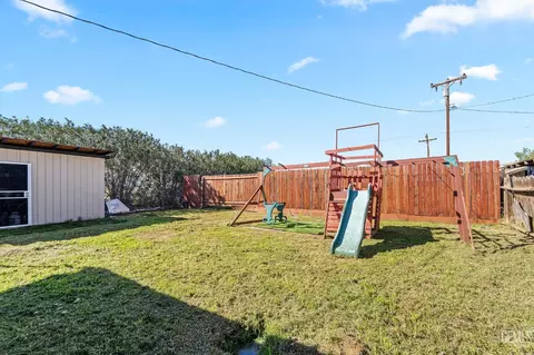 Exterior - 25473 Barbara St, Arvin, CA 93203 photo 6 of 7