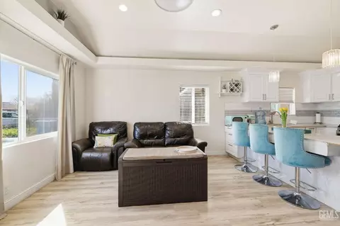 Living - 25473 Barbara St, Arvin, CA 93203 photo 1 of 1