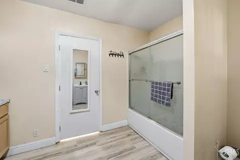 Bath - 25473 Barbara St, Arvin, CA 93203 photo 3 of 3