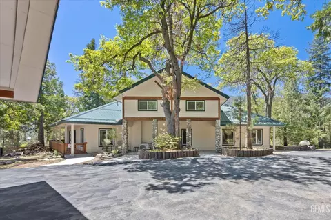 10820 Bonita Way, Wofford Heights, CA 93285