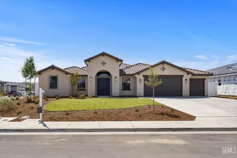 7101 Healthland Dr, Bakersfield, CA 93314
