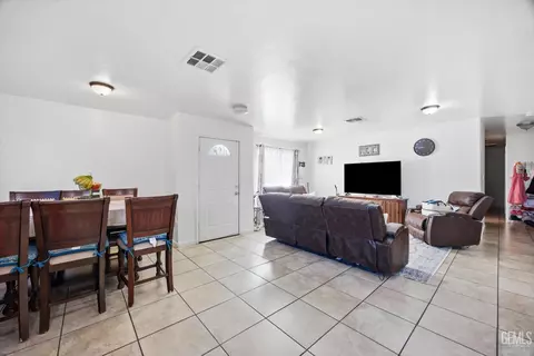 Other - 106 E Warren Ave, Bakersfield, CA 93308 photo 4 of 8