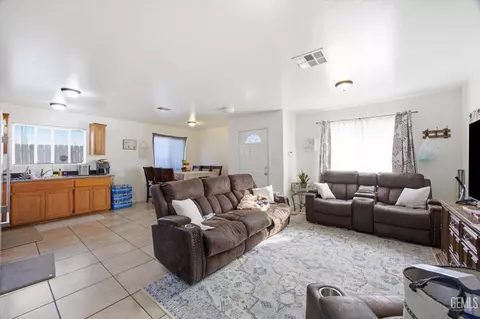 Other - 106 E Warren Ave, Bakersfield, CA 93308 photo 3 of 8