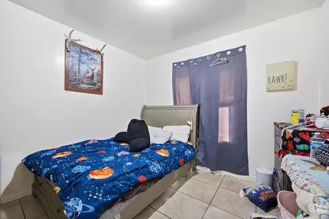 Bedroom - 106 E Warren Ave, Bakersfield, CA 93308 photo 1 of 4