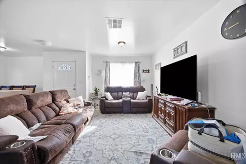 Other - 106 E Warren Ave, Bakersfield, CA 93308 photo 6 of 8