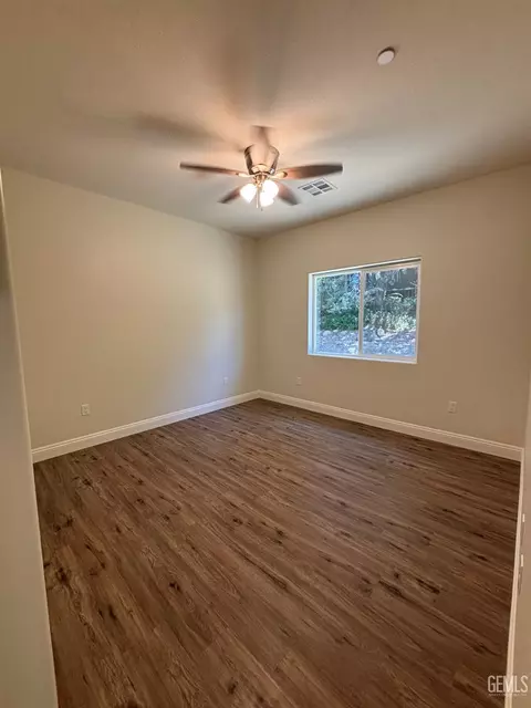 Bedroom - 22381 Vaquero Dr, Tehachapi, CA 93561 photo 4 of 6