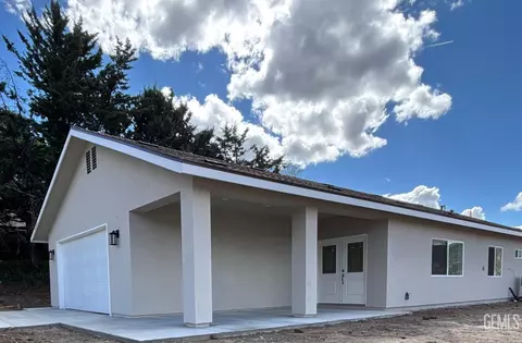 22381 Vaquero Dr, Tehachapi, CA 93561
