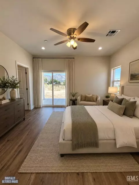 Bedroom - 22381 Vaquero Dr, Tehachapi, CA 93561 photo 8 of 8