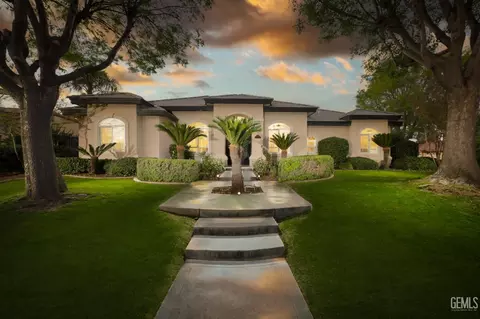 12700 Thornwood Dr, Bakersfield, CA 93311