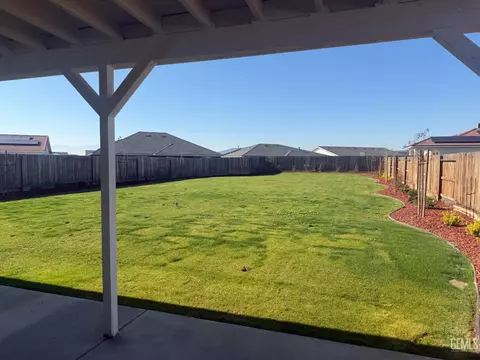 6611 Wind Wolfs Ln, Bakersfield, CA 93313 photo 3